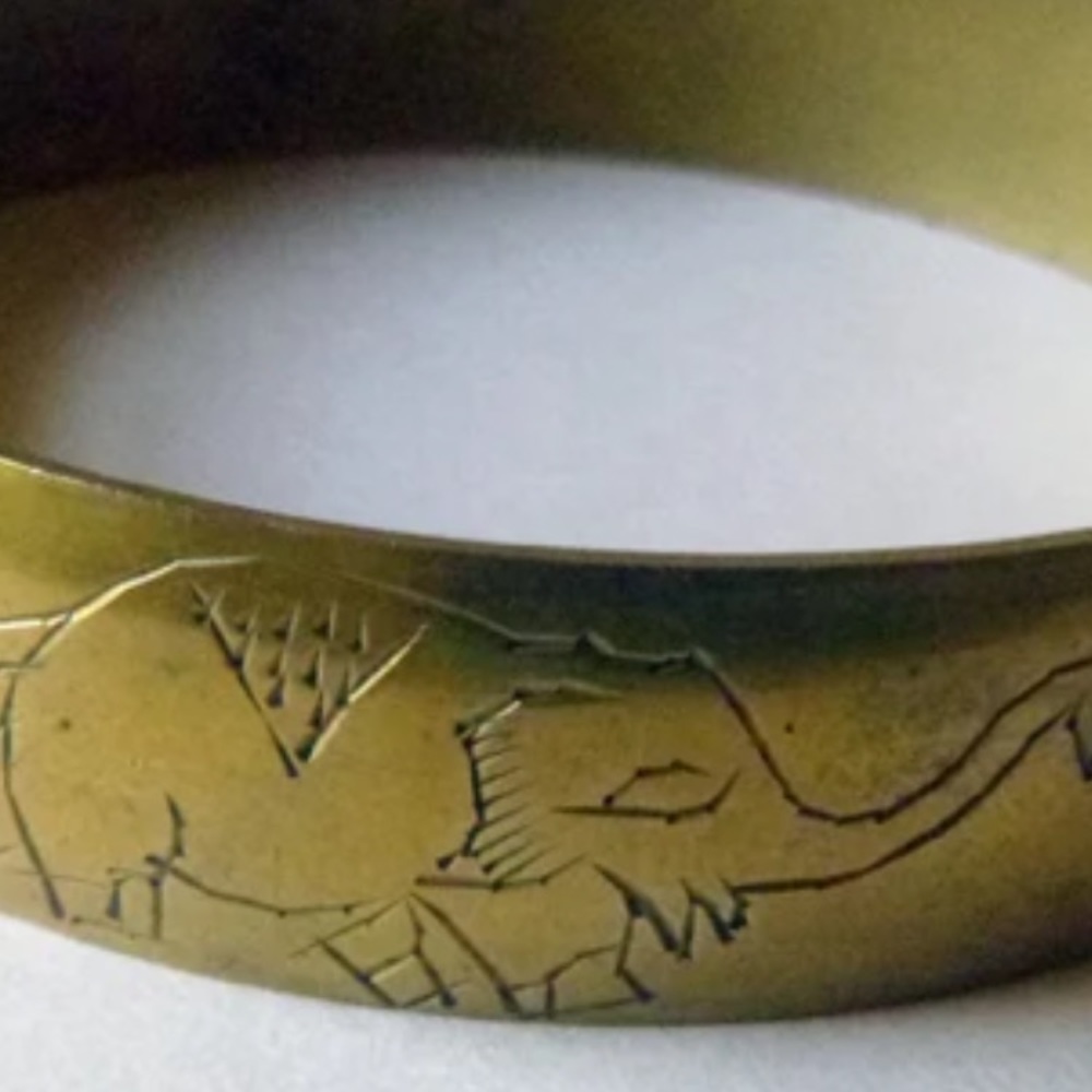 8” Vintage Elephant bangle bracelet - Picture 3 of 5